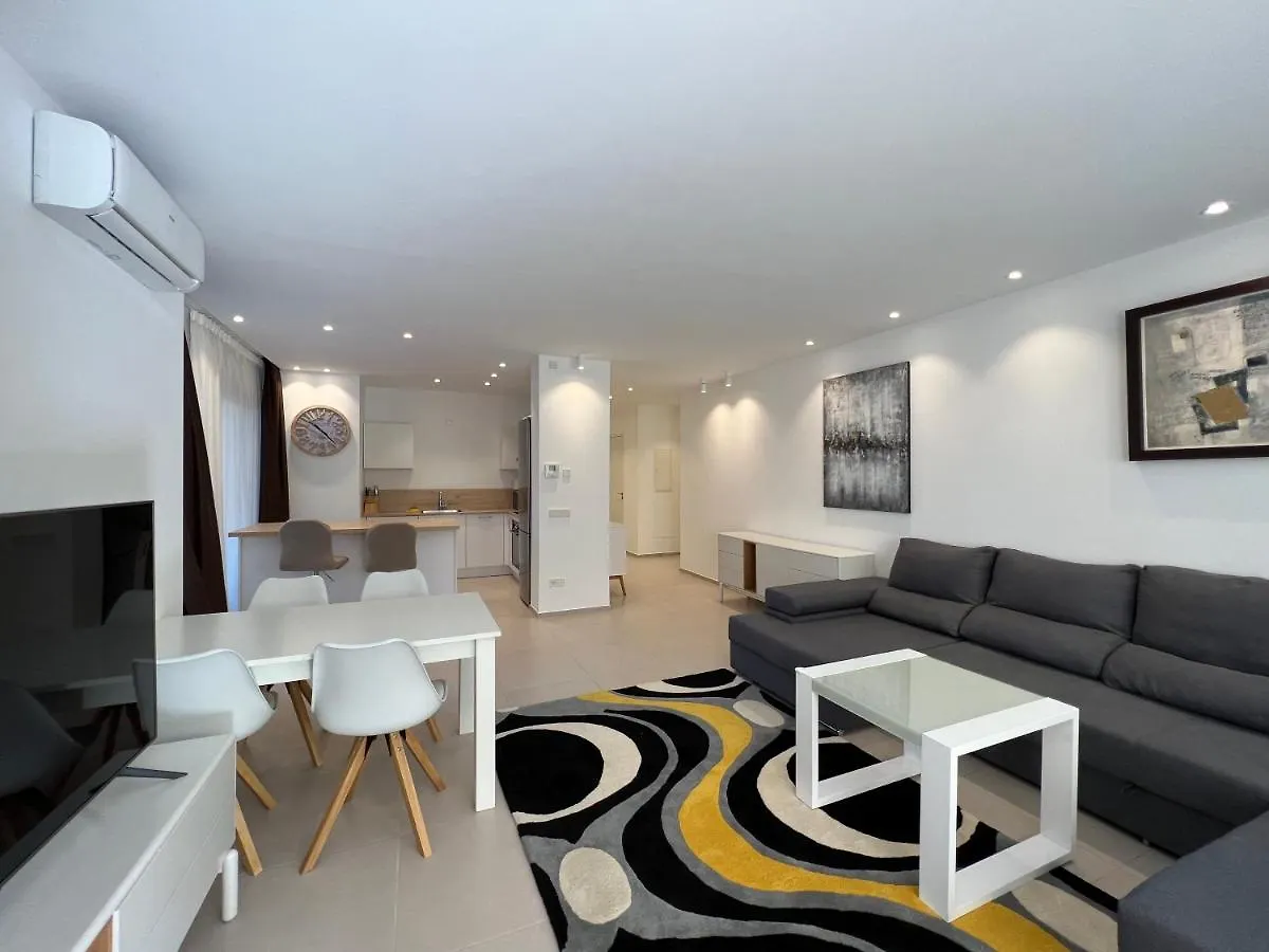 Luxury Family Apartment Equilibrium By Altamarhomes Palm-mar