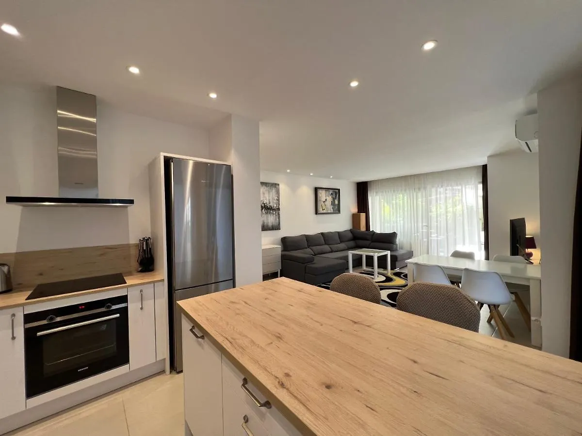 Luxury Family Apartment Equilibrium By Altamarhomes Palm-mar